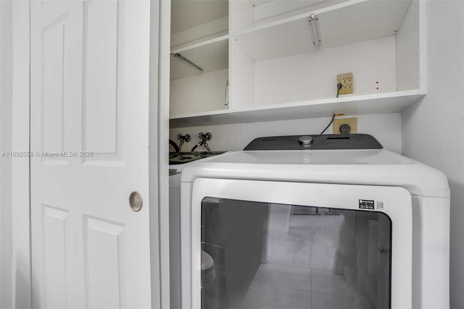 Small Image of 3500 MYSTIC POINTE DR #1205, Aventura Number 24