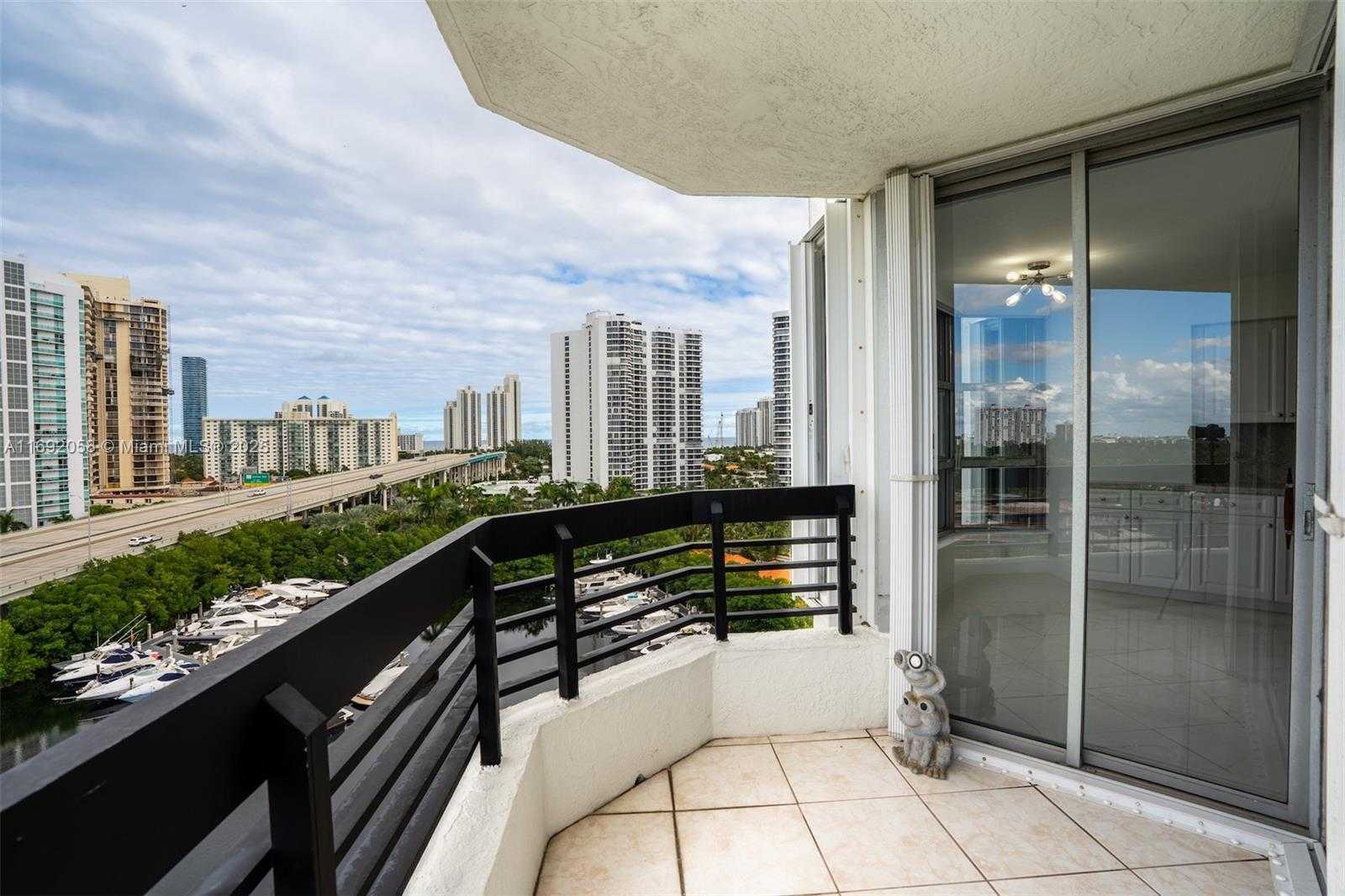 Small Image of 3500 MYSTIC POINTE DR #1205, Aventura Number 28