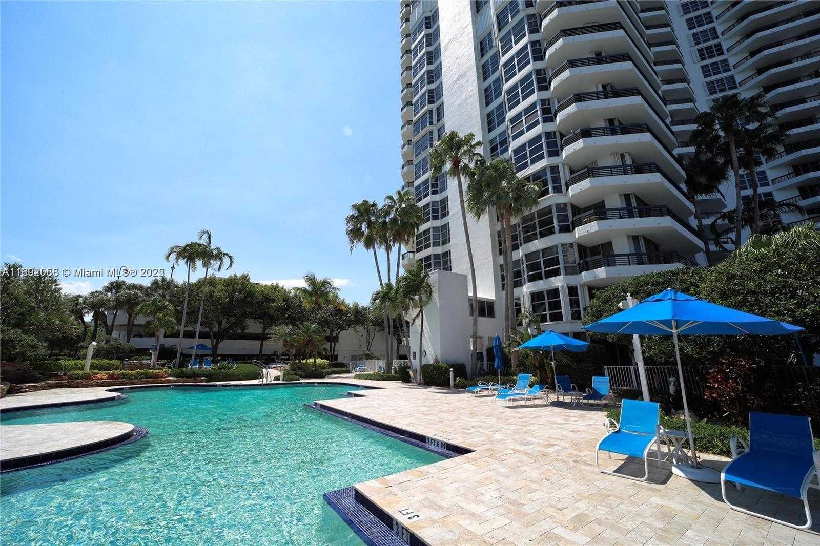 Small Image of 3500 MYSTIC POINTE DR #1205, Aventura Number 31