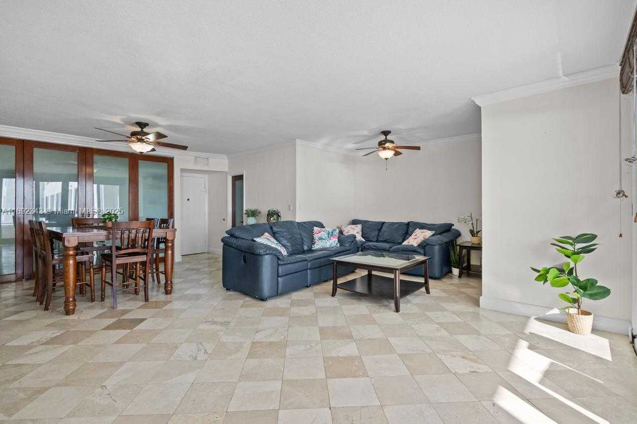 Small Image of 5005 COLLINS AVE #615, Miami Beach Number 11