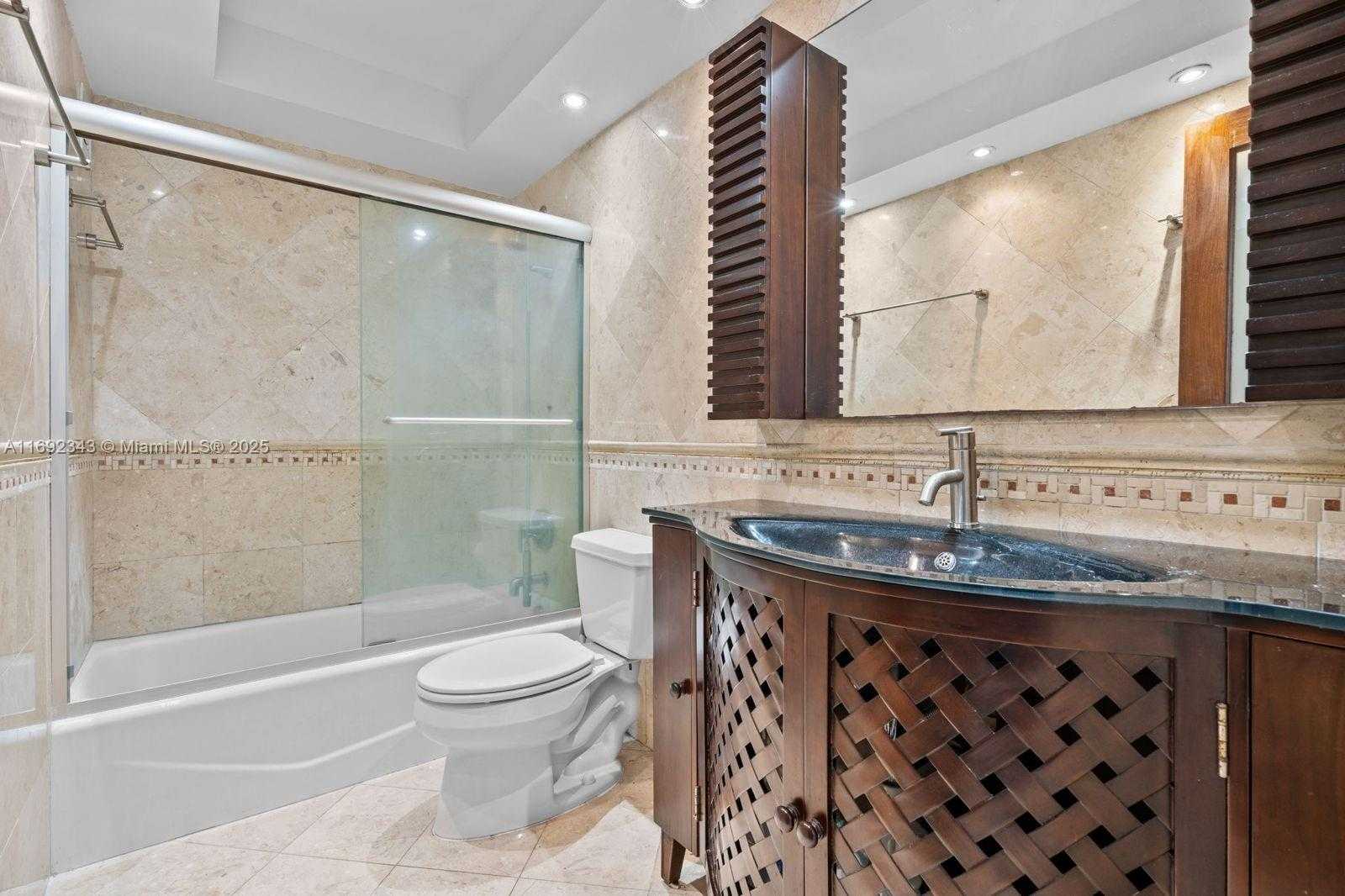 Small Image of 5005 COLLINS AVE #615, Miami Beach Number 19