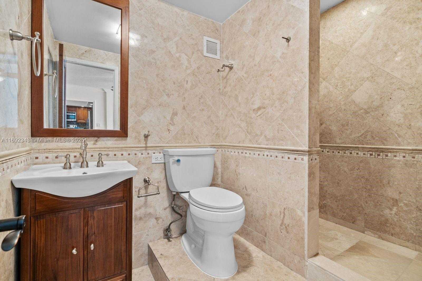 Small Image of 5005 COLLINS AVE #615, Miami Beach Number 20