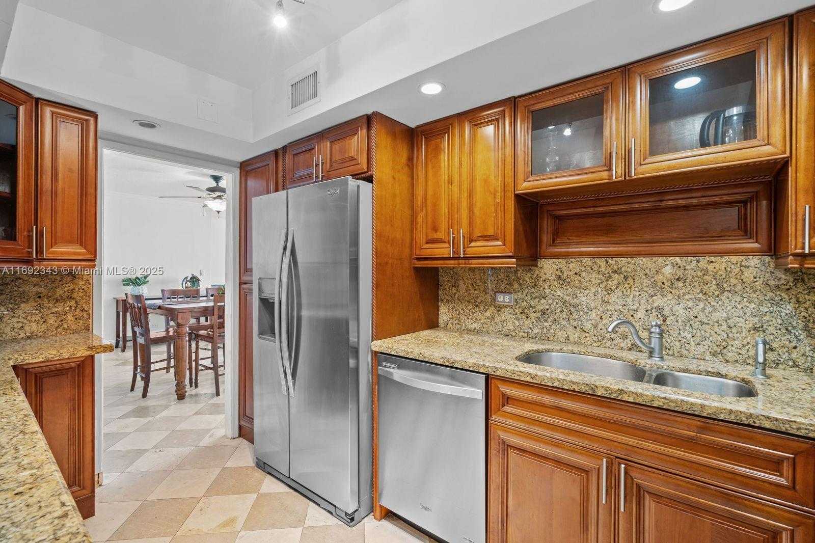 Small Image of 5005 COLLINS AVE #615, Miami Beach Number 7