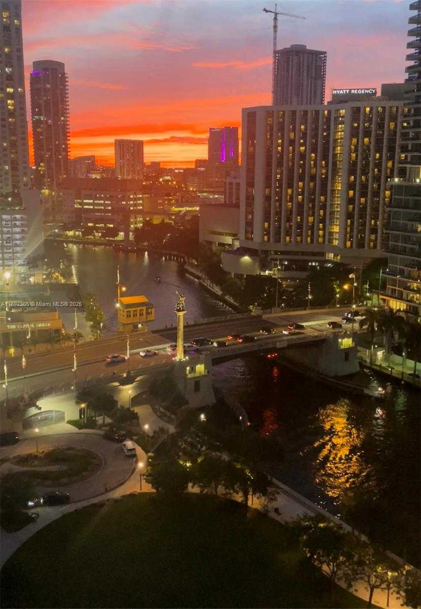 Small Image of 495 BRICKELL AVE #4103, Miami Number 26