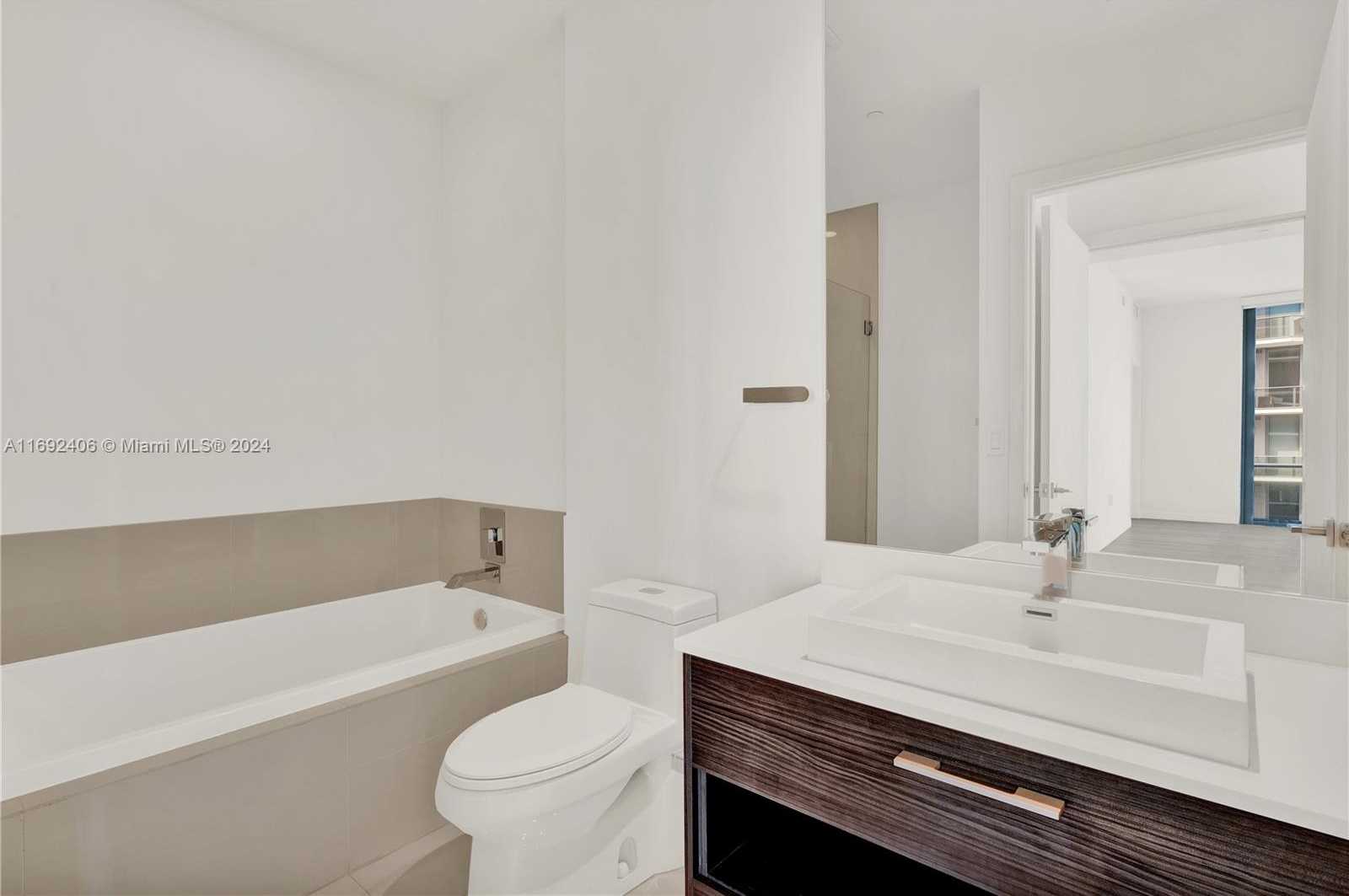 Small Image of 45 SOUTH WEST 9TH ST #4306, Miami Number 19