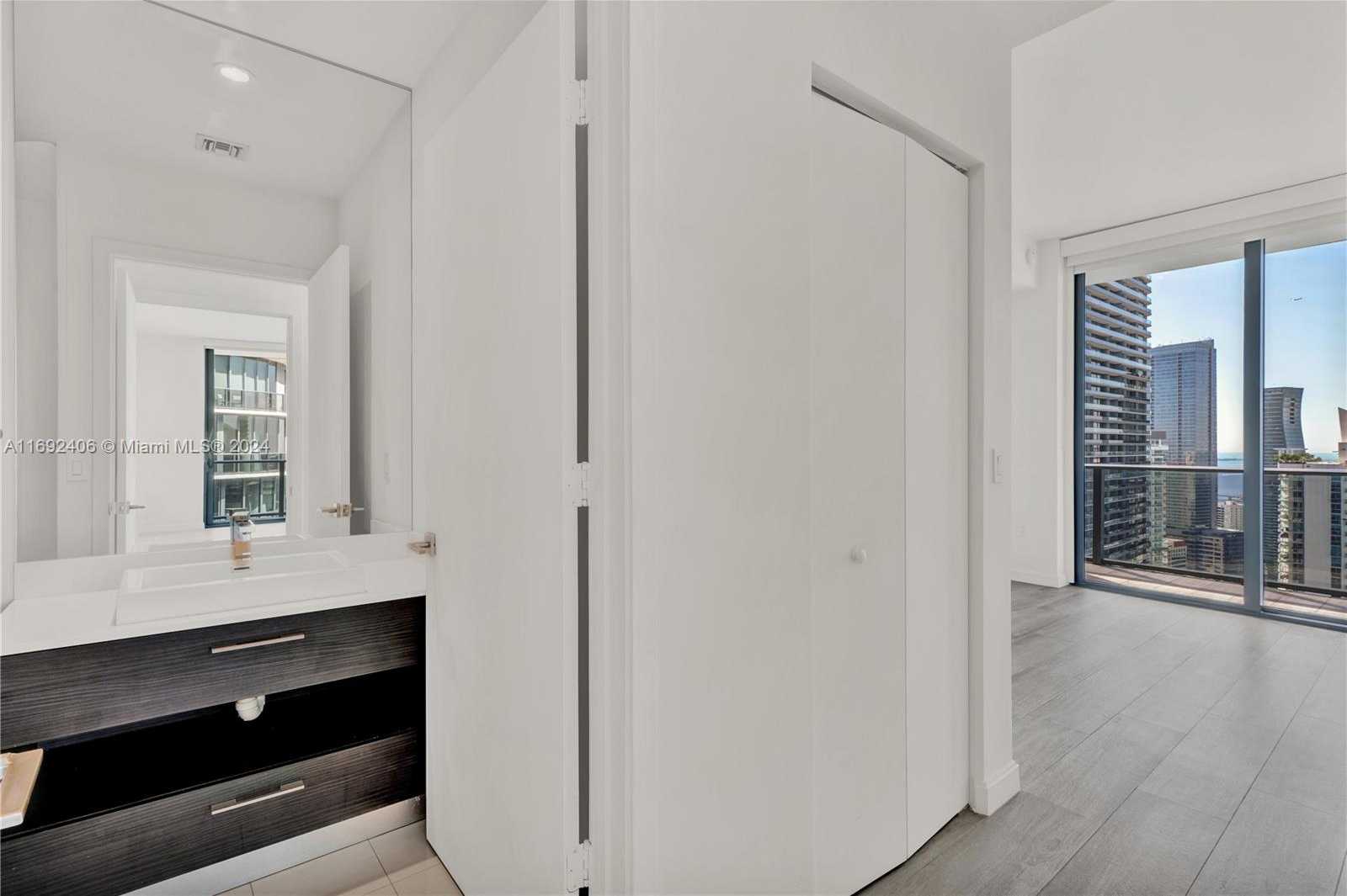 Small Image of 45 SOUTH WEST 9TH ST #4306, Miami Number 28