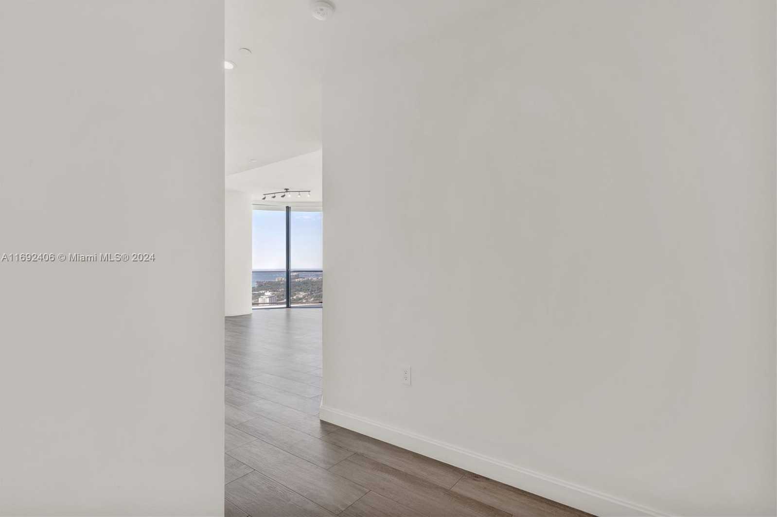 Small Image of 45 SOUTH WEST 9TH ST #4306, Miami Number 30