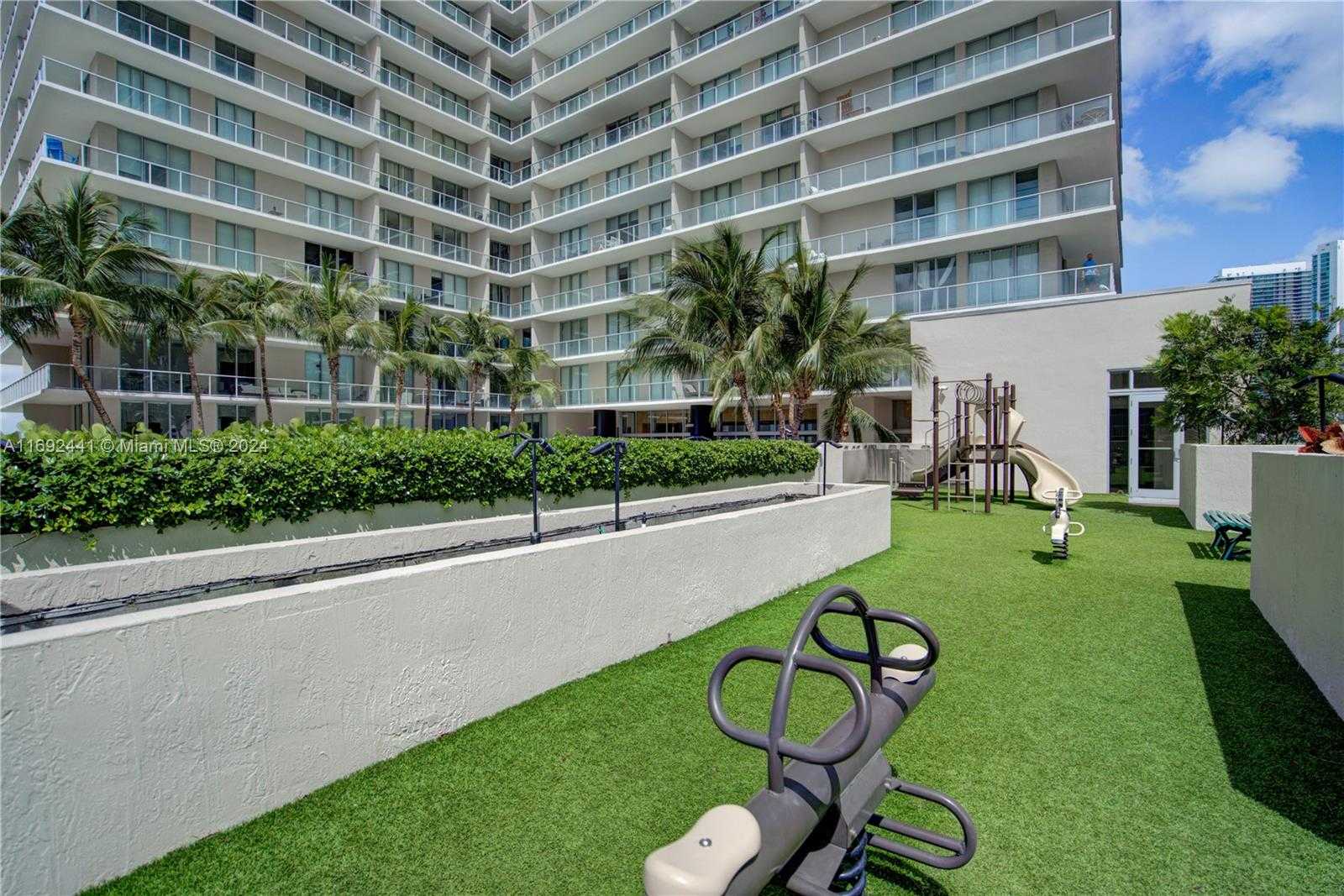 Small Image of 3470 EAST COAST AVE #H1008, Miami Number 22