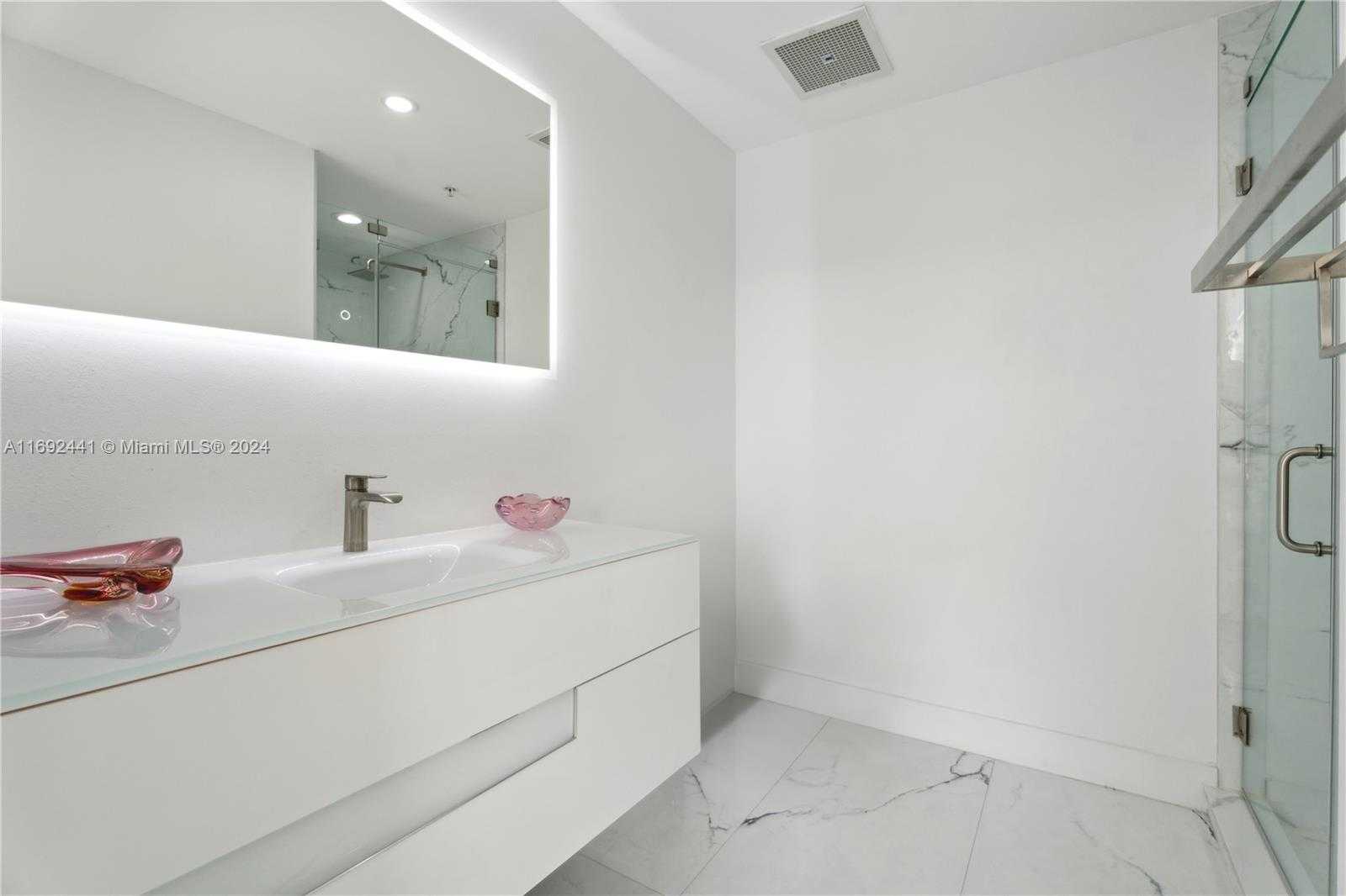 Small Image of 3470 EAST COAST AVE #H1008, Miami Number 7