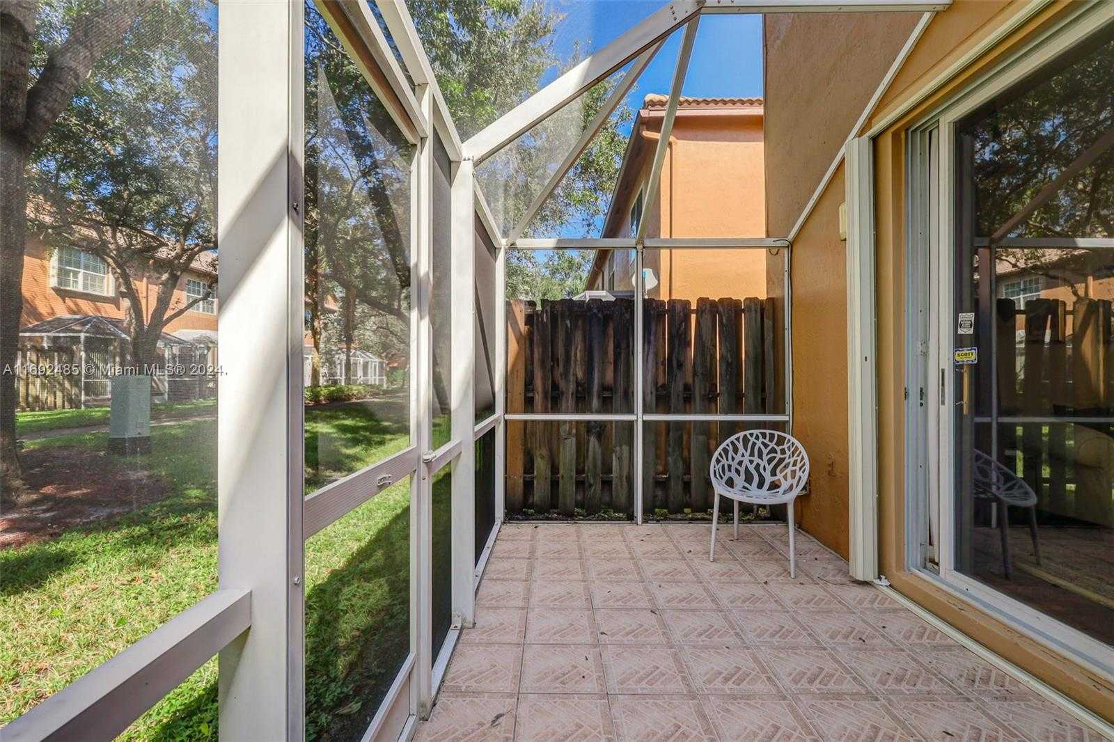 Imagen de Pequeño Objeto