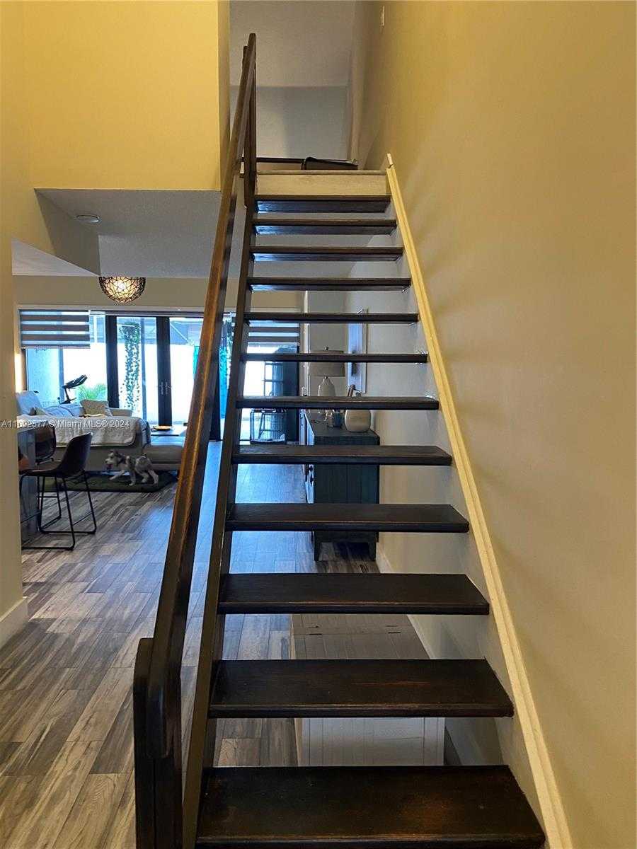 Small Image of 13380 SOUTH WEST 91ST TER #E, Miami Number 10