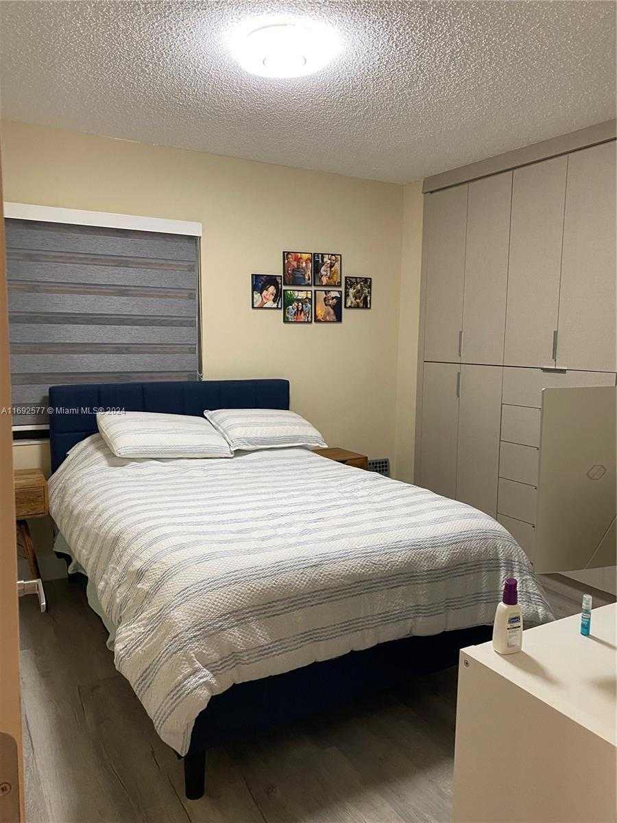 Small Image of 13380 SOUTH WEST 91ST TER #E, Miami Number 11