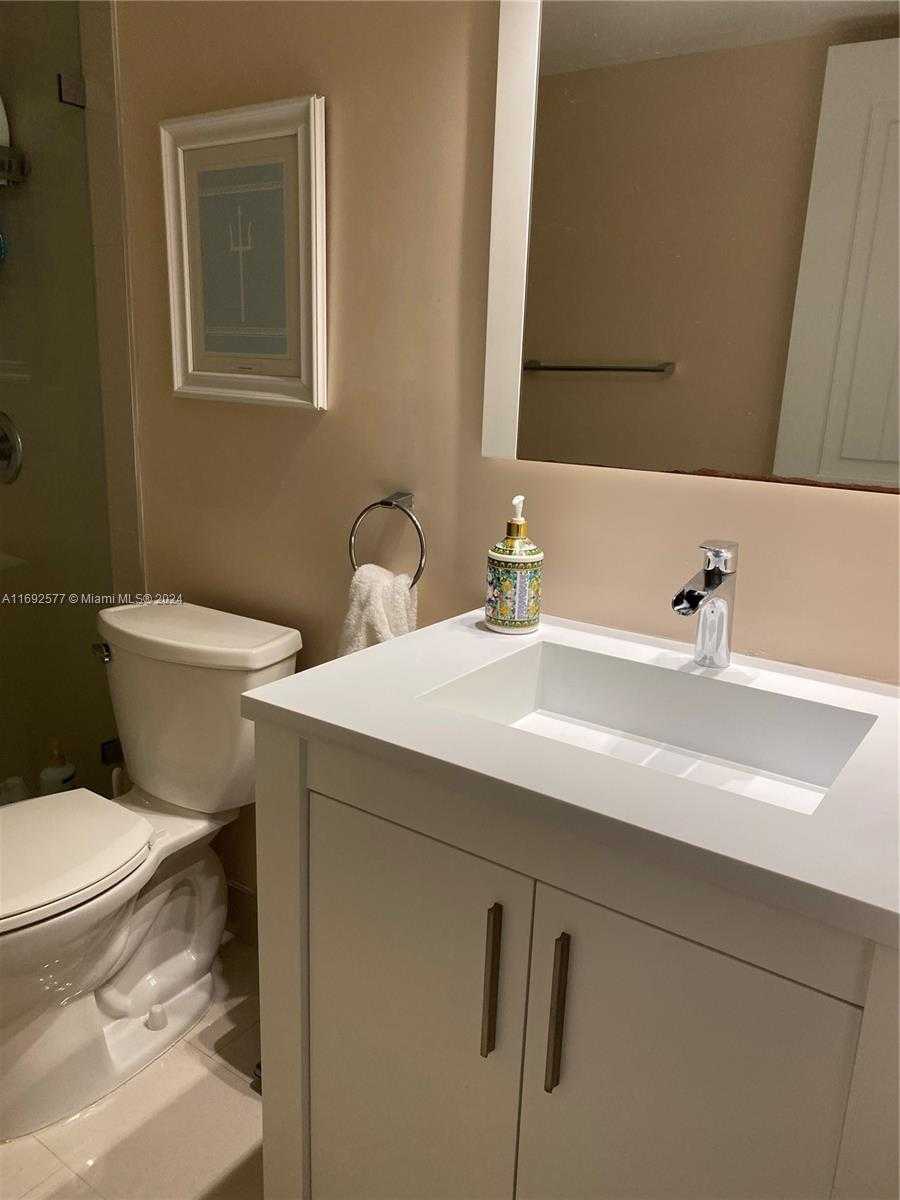 Small Image of 13380 SOUTH WEST 91ST TER #E, Miami Number 13
