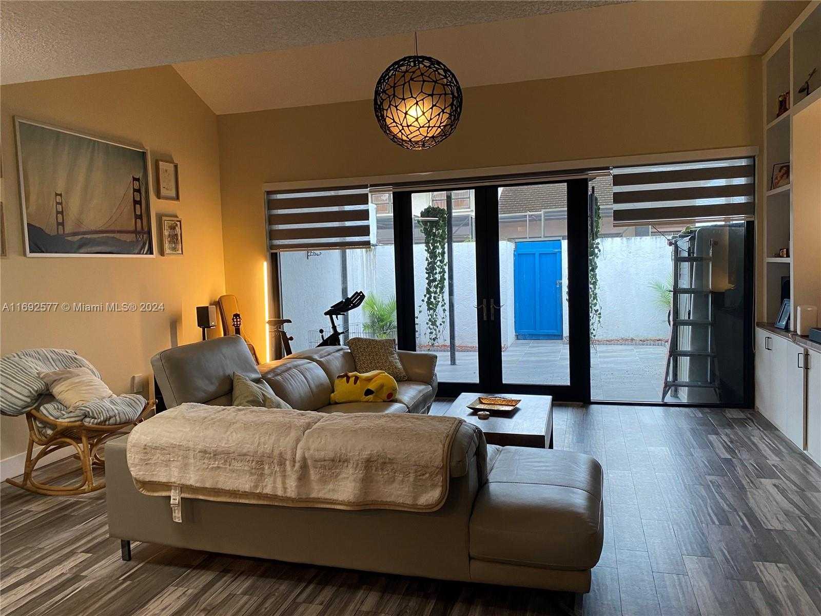 Small Image of 13380 SOUTH WEST 91ST TER #E, Miami Number 6