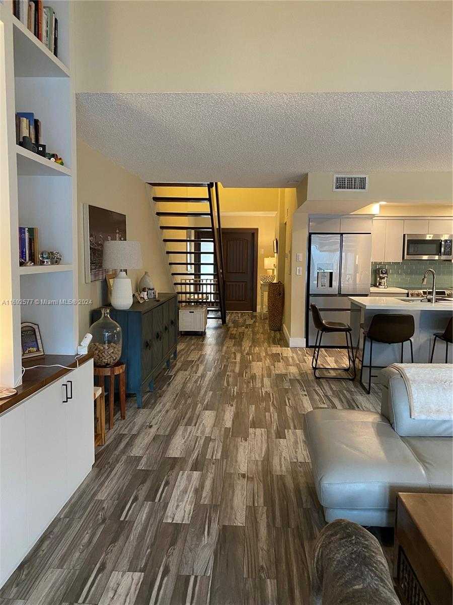 Small Image of 13380 SOUTH WEST 91ST TER #E, Miami Number 7