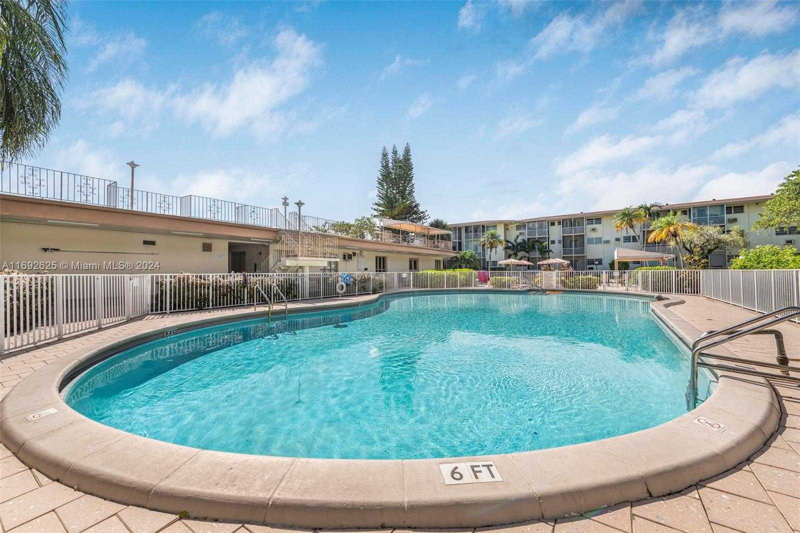 Small Image of 17000 NORTH EAST 14TH AVE #301, North Miami Beach Number 11