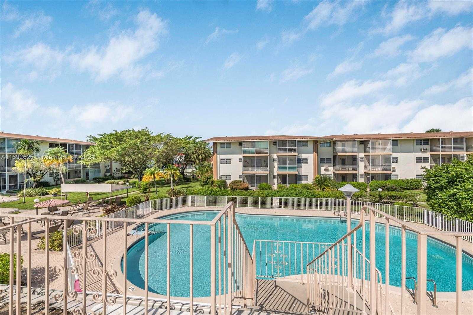 Small Image of 17000 NORTH EAST 14TH AVE #301, North Miami Beach Number 12