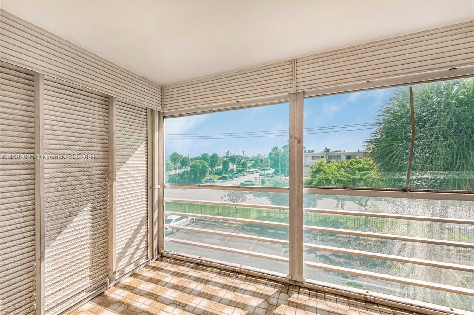 Small Image of 17000 NORTH EAST 14TH AVE #301, North Miami Beach Number 6