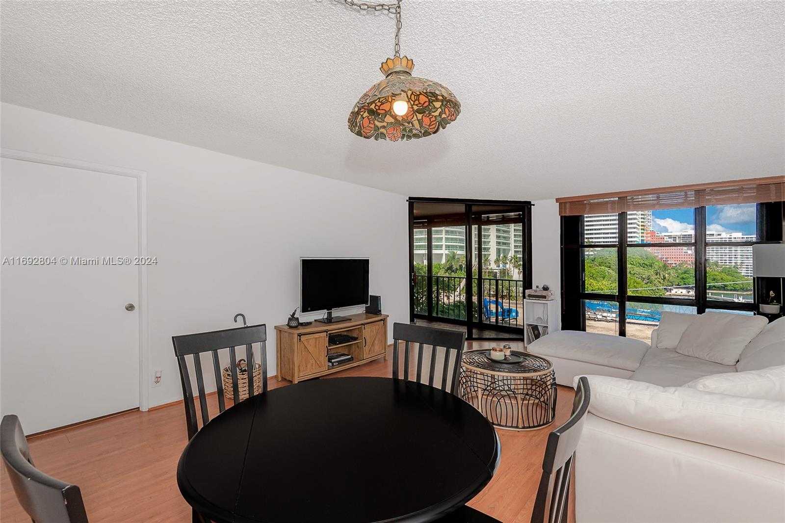 Small Image of 1865 BRICKELL AVE #A407, Miami Number 11