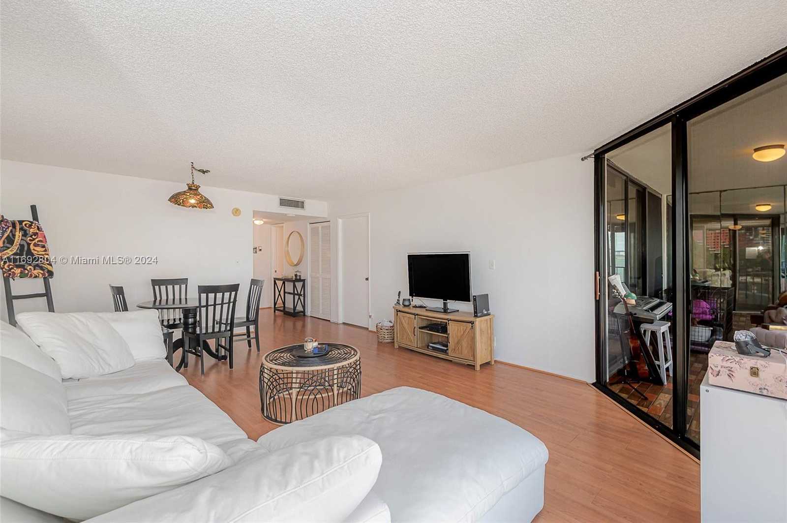 Small Image of 1865 BRICKELL AVE #A407, Miami Number 13