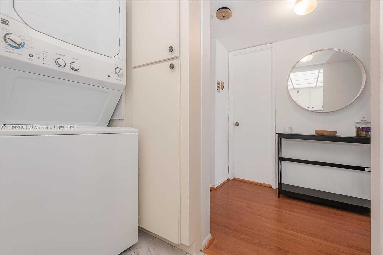 Small Image of 1865 BRICKELL AVE #A407, Miami Number 21