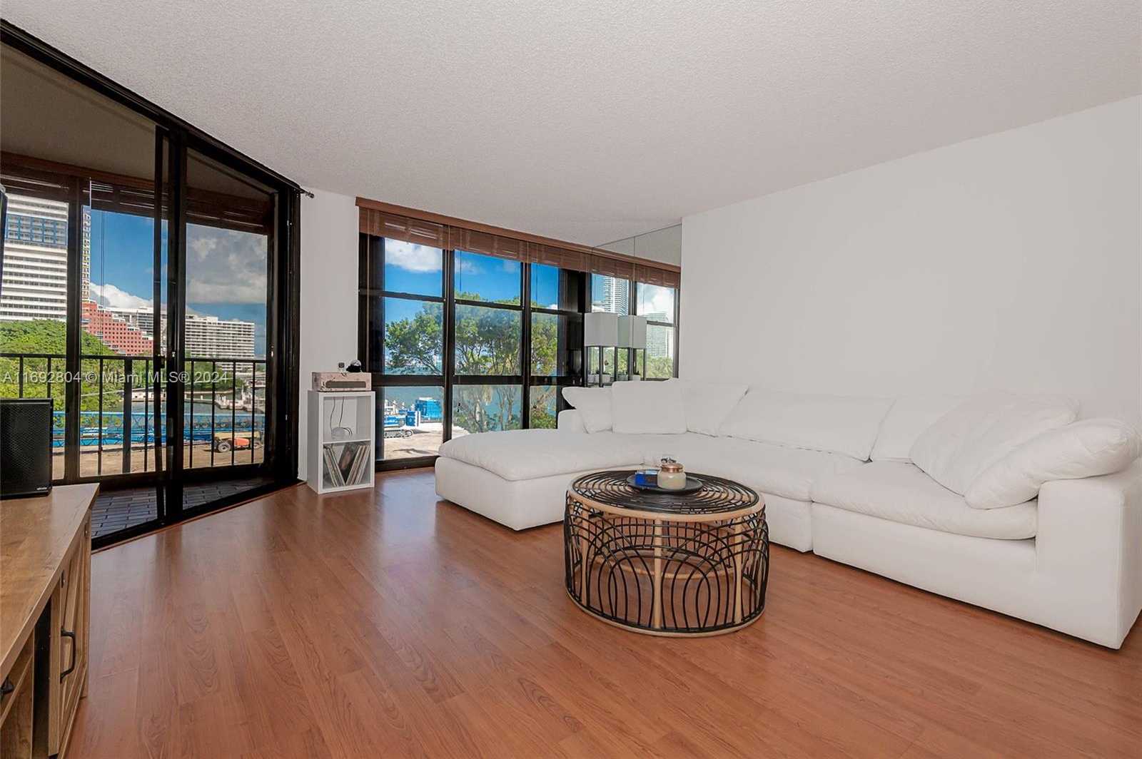 Small Image of 1865 BRICKELL AVE #A407, Miami Number 7
