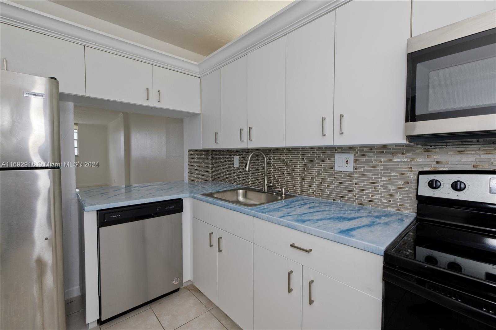 Small Image of 2903 NORTH MIAMI BEACH BLVD #806, North Miami Beach Number 3