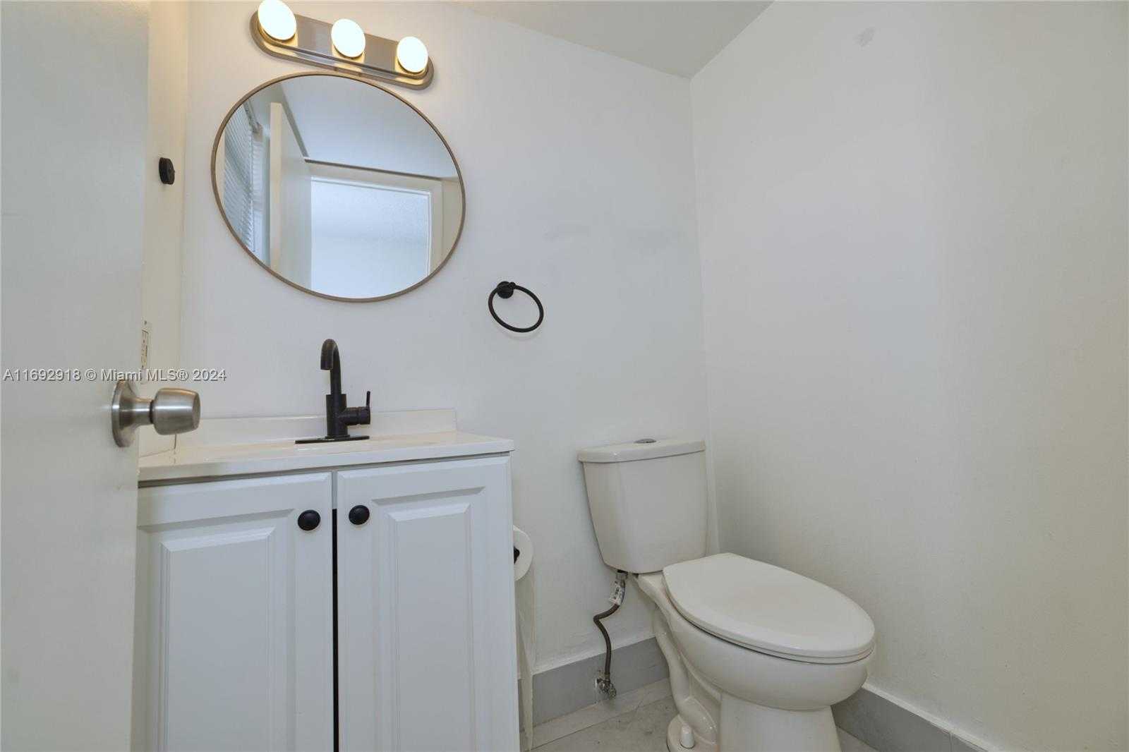 Small Image of 2903 NORTH MIAMI BEACH BLVD #806, North Miami Beach Number 5