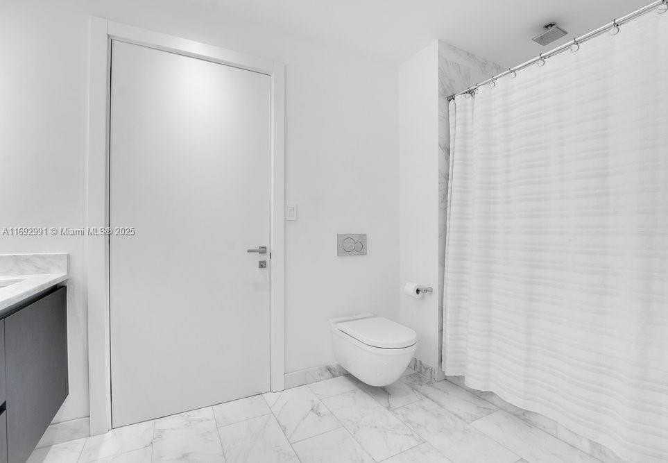 Small Image of 1451 BRICKELL AVE #2706, Miami Number 14