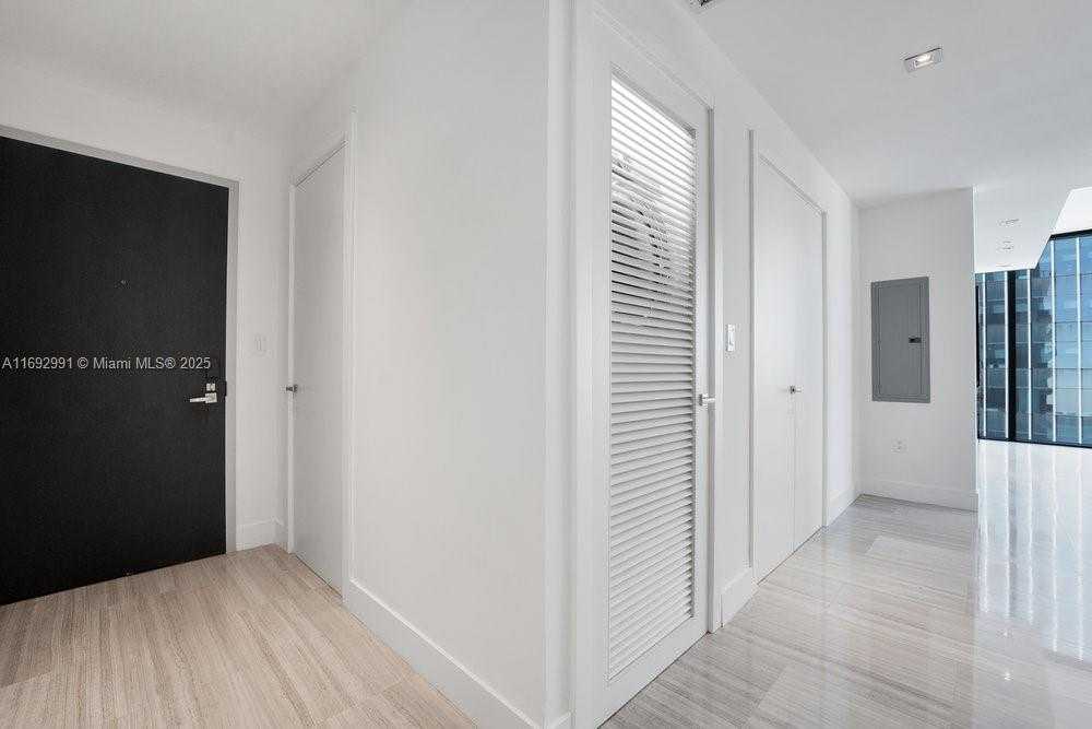 Small Image of 1451 BRICKELL AVE #2706, Miami Number 17