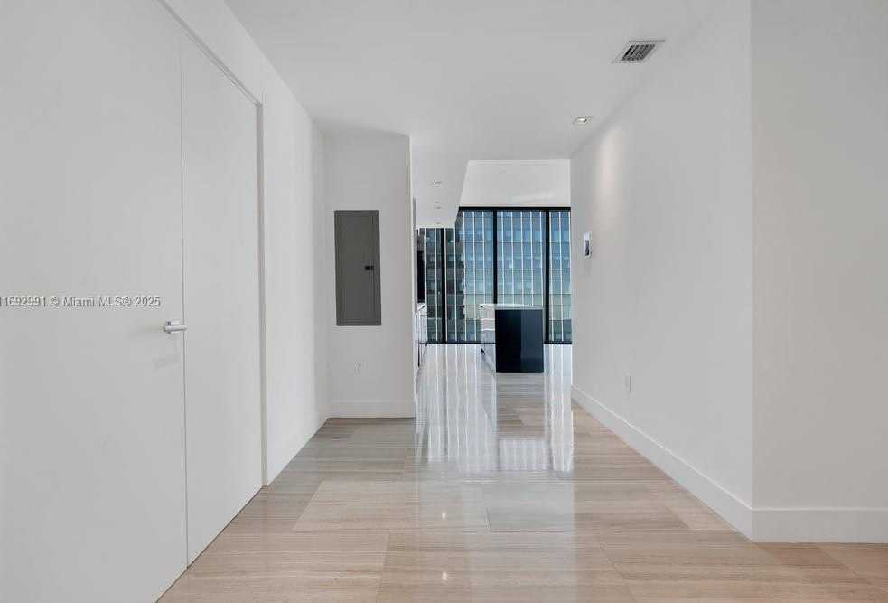Small Image of 1451 BRICKELL AVE #2706, Miami Number 18