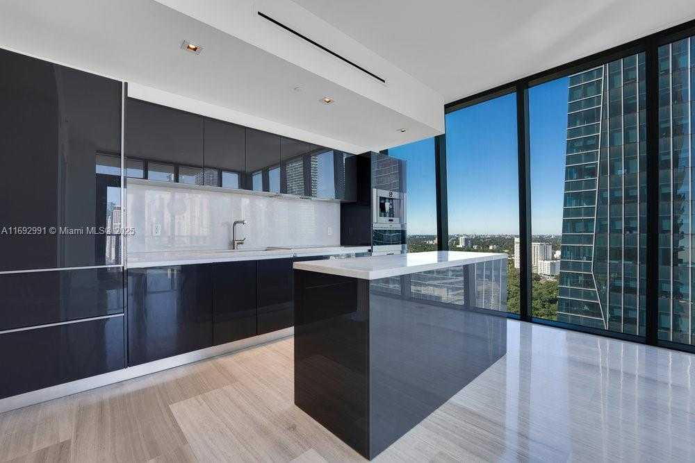 Small Image of 1451 BRICKELL AVE #2706, Miami Number 6