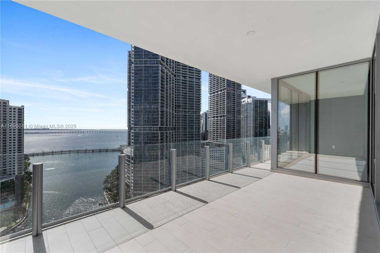 Small Image of 300 BISCAYNE BLVD WAY #2103, Miami Number 12