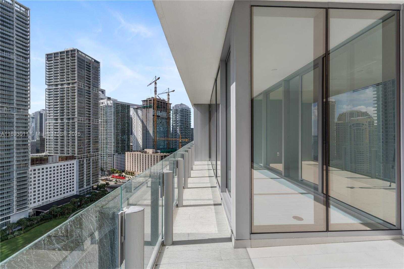 Small Image of 300 BISCAYNE BLVD WAY #2103, Miami Number 15