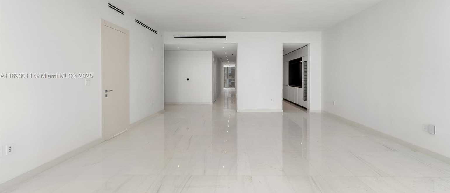 Small Image of 300 BISCAYNE BLVD WAY #2103, Miami Number 17
