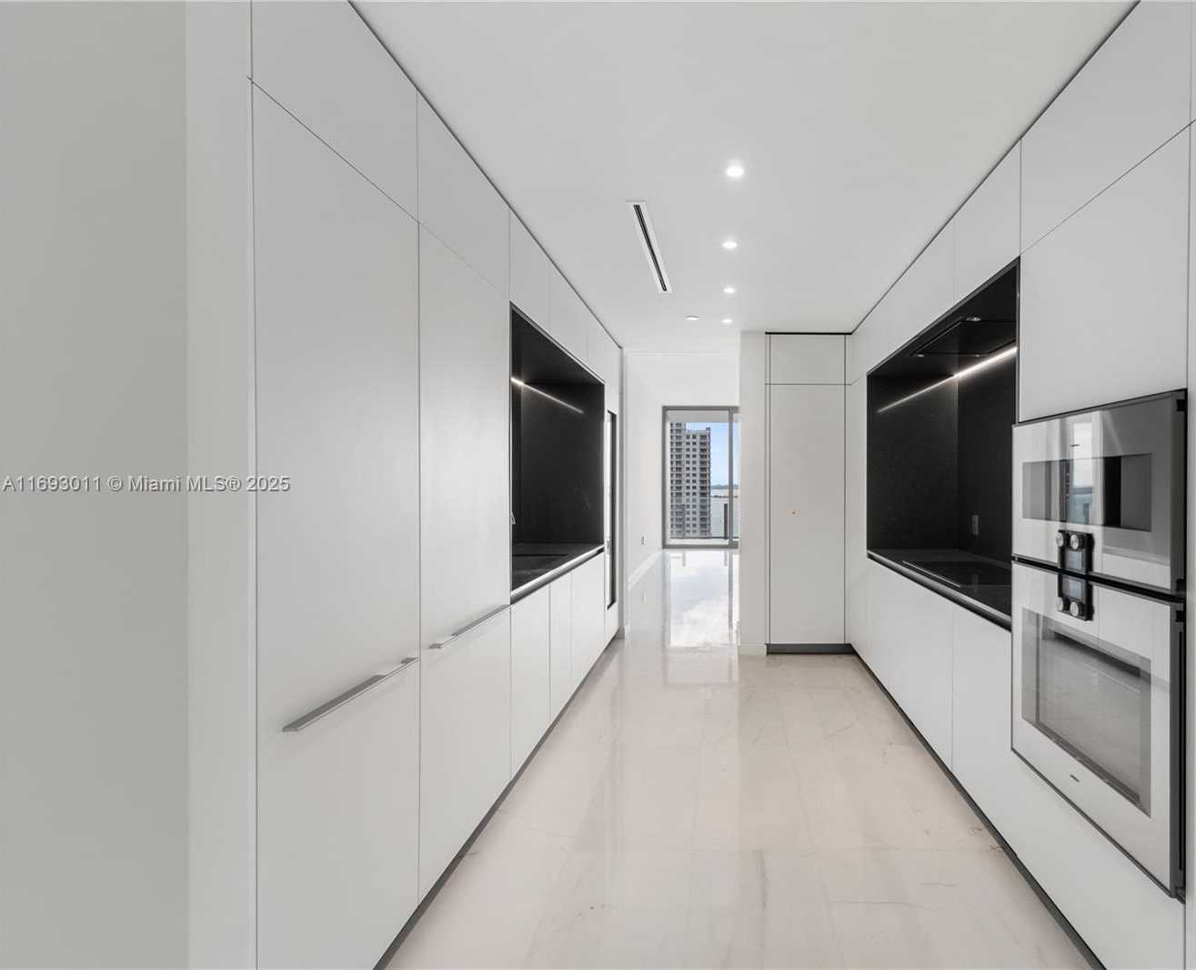 Small Image of 300 BISCAYNE BLVD WAY #2103, Miami Number 19
