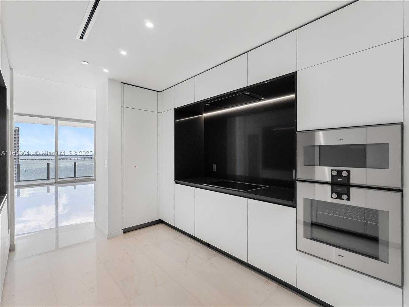 Small Image of 300 BISCAYNE BLVD WAY #2103, Miami Number 20