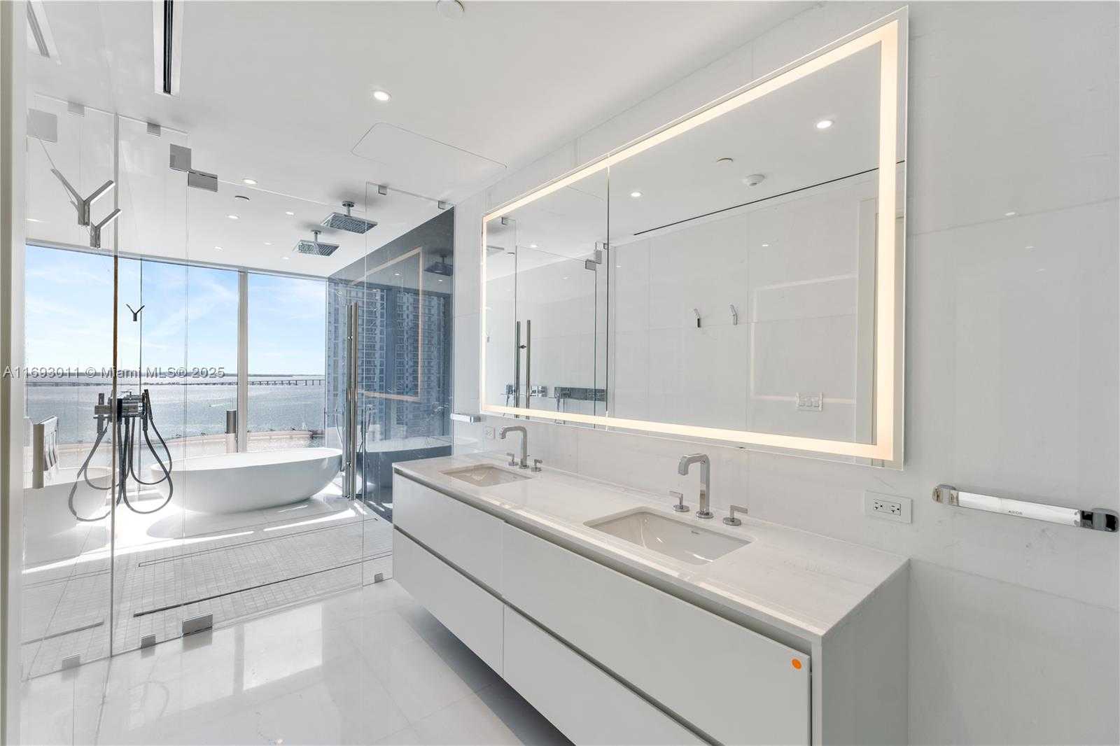 Small Image of 300 BISCAYNE BLVD WAY #2103, Miami Number 26