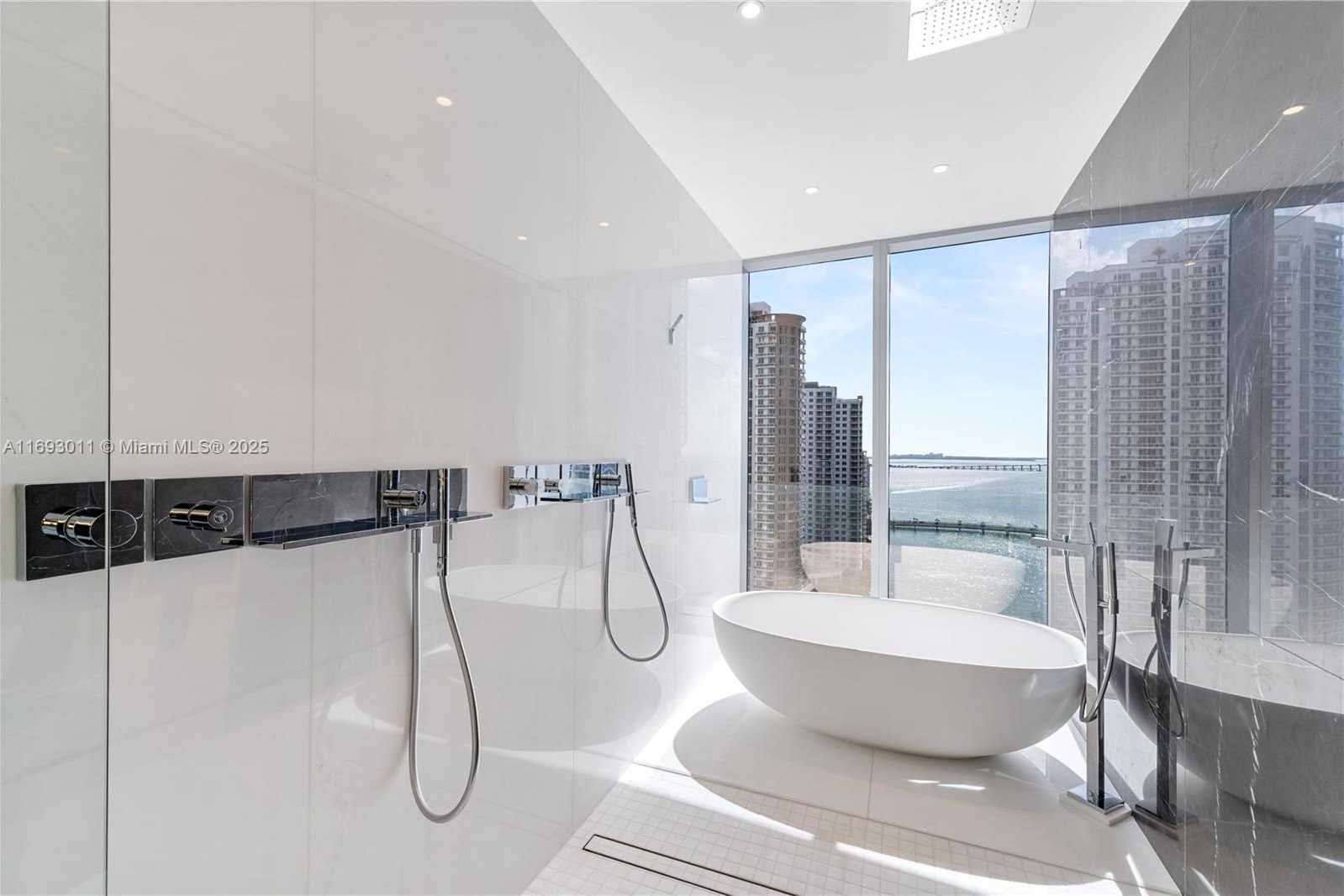 Small Image of 300 BISCAYNE BLVD WAY #2103, Miami Number 29