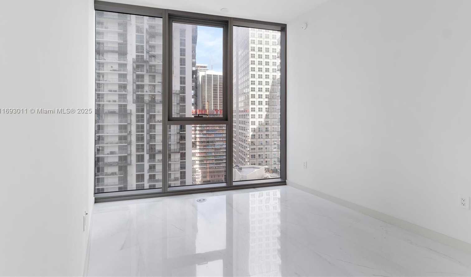 Small Image of 300 BISCAYNE BLVD WAY #2103, Miami Number 32