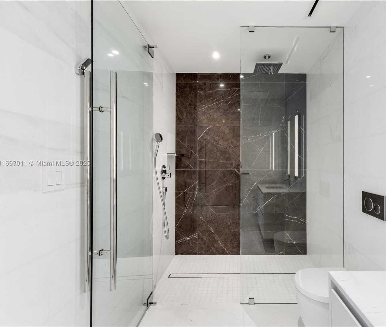 Small Image of 300 BISCAYNE BLVD WAY #2103, Miami Number 35