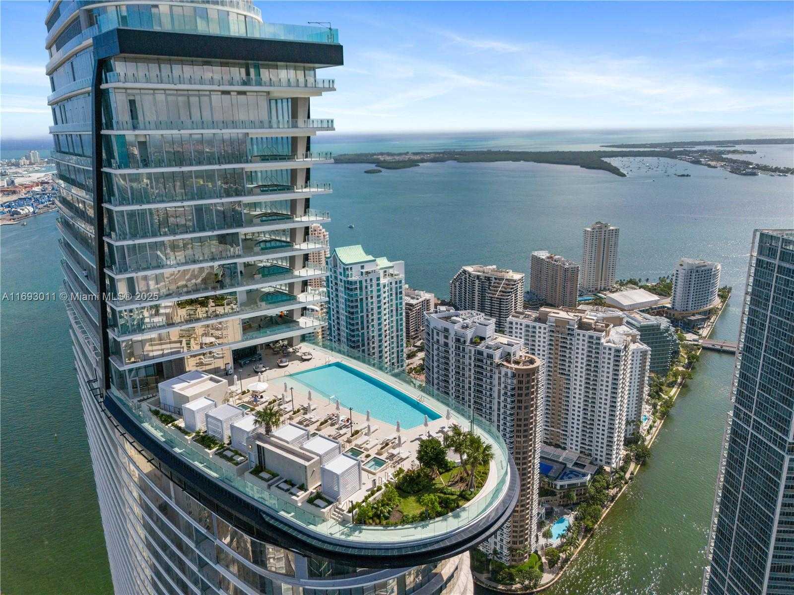 Small Image of 300 BISCAYNE BLVD WAY #2103, Miami Number 5