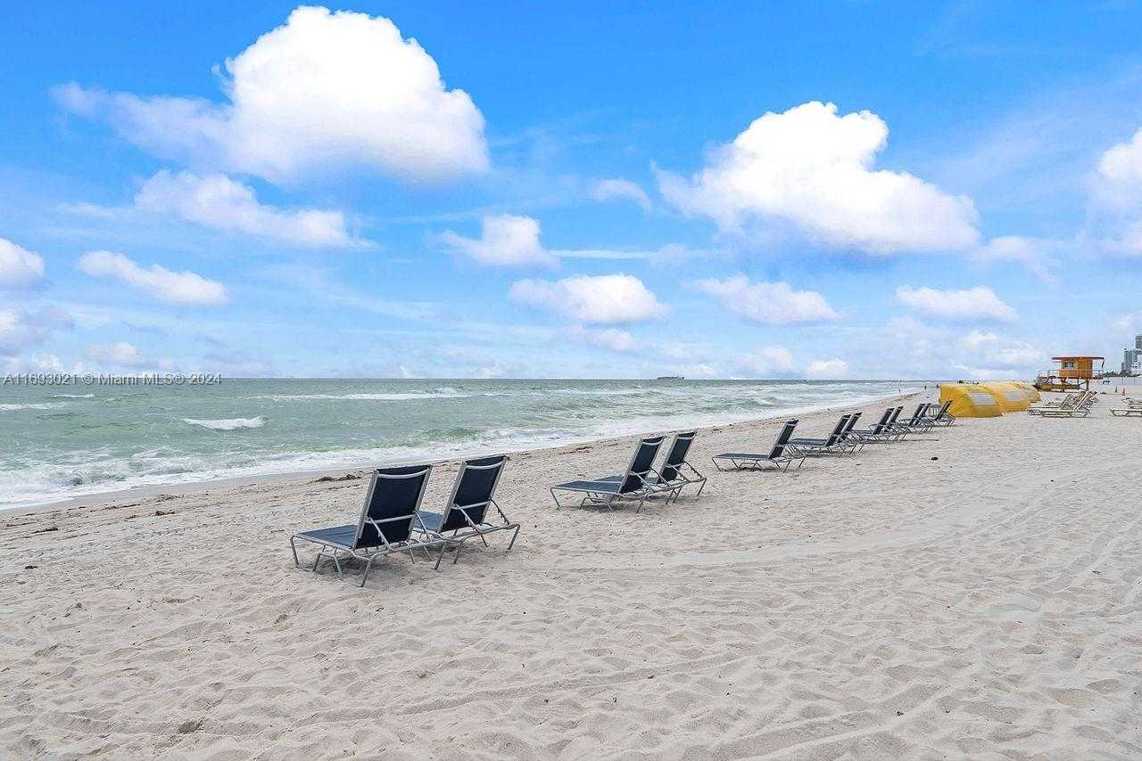 Small Image of 6301 COLLINS AVE #1508, Miami Beach Number 14
