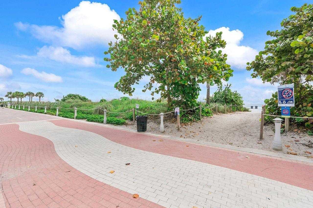 Small Image of 6301 COLLINS AVE #1508, Miami Beach Number 15