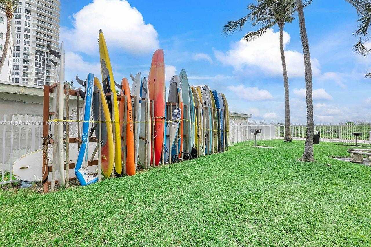 Small Image of 6301 COLLINS AVE #1508, Miami Beach Number 16