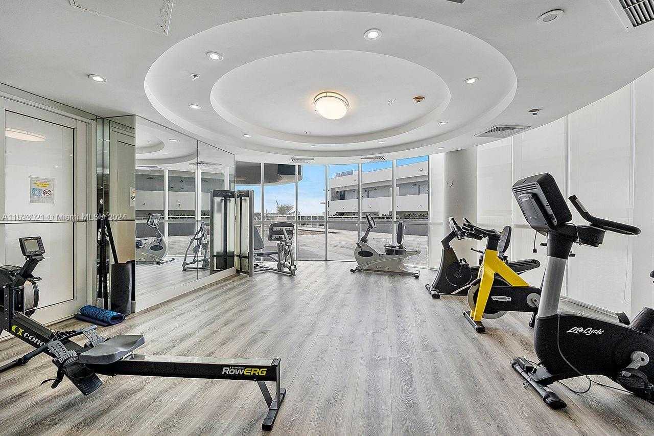Small Image of 6301 COLLINS AVE #1508, Miami Beach Number 24