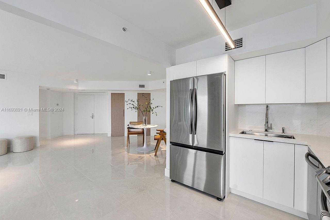 Small Image of 6301 COLLINS AVE #1508, Miami Beach Number 58
