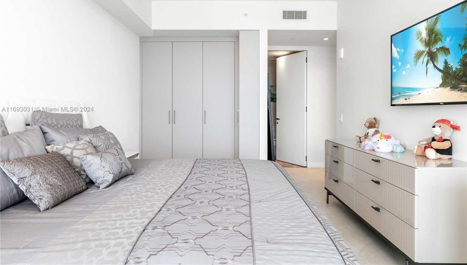 Small Image of 18975 COLLINS AVE #3402, Sunny Isles Beach Number 36