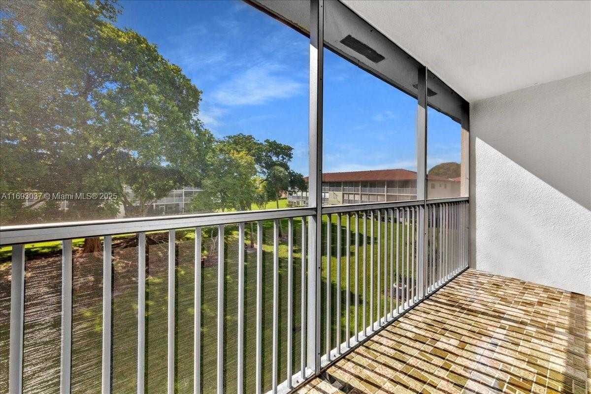 Small Image of 13500 SOUTH WEST 1ST ST #307U, Pembroke Pines Number 21
