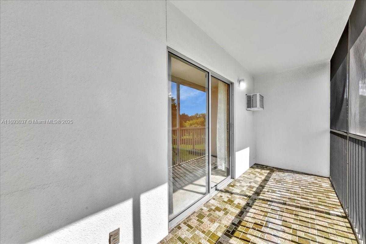 Small Image of 13500 SOUTH WEST 1ST ST #307U, Pembroke Pines Number 24